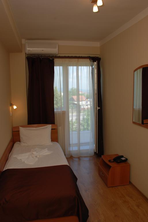 Hotel Liliacul Cluj-Napoca Exterior foto